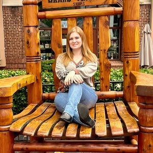 Meet your Posher, Melanie